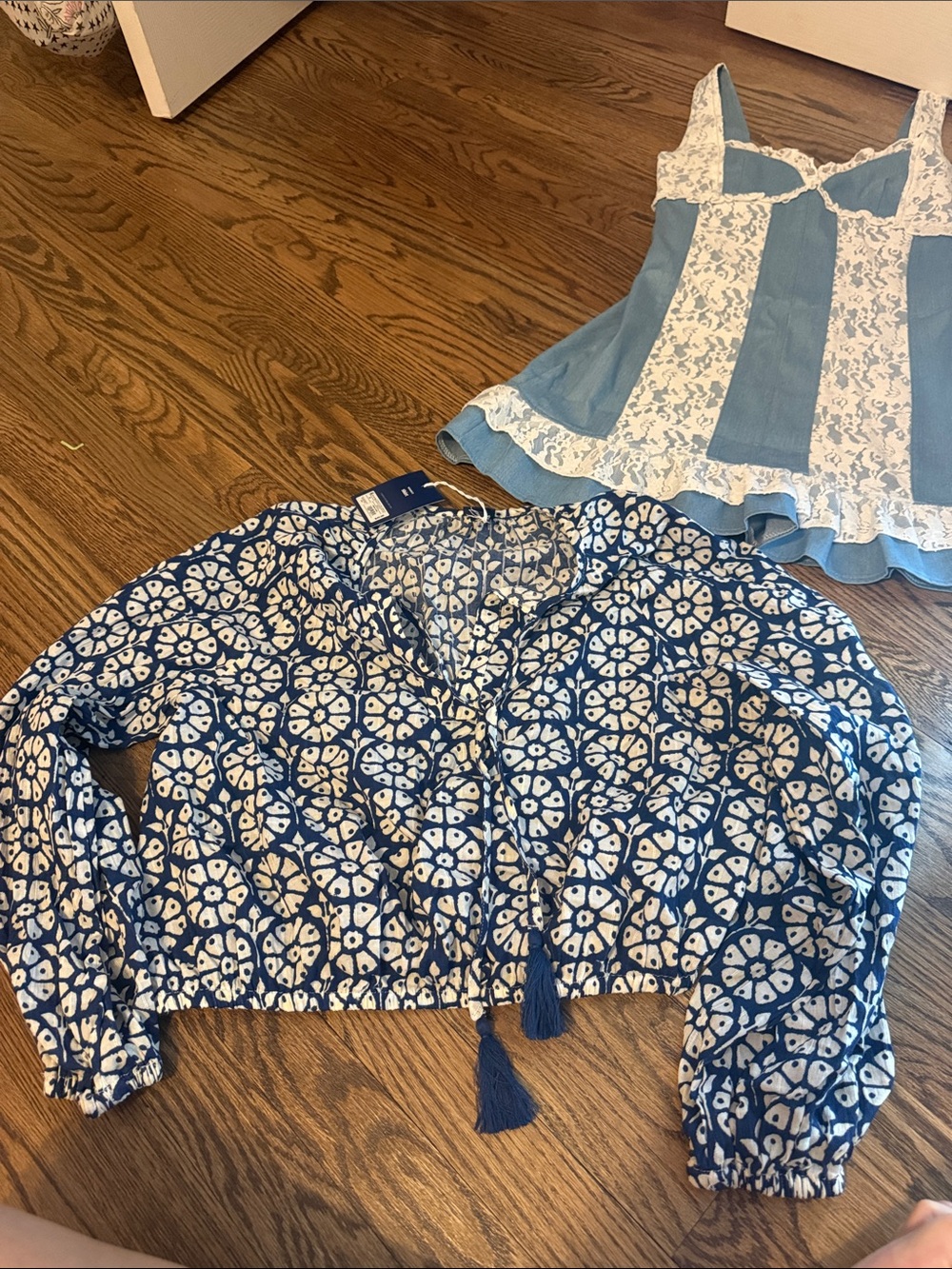 Roller Rabbit Navy and White Printed Tie-Front Top